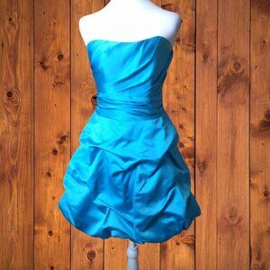 DAVID'S BRIDAL WOMEN'S SIZE 2 BLUE STRAPLESS  Y2K RUCHED FORMAL DRESS